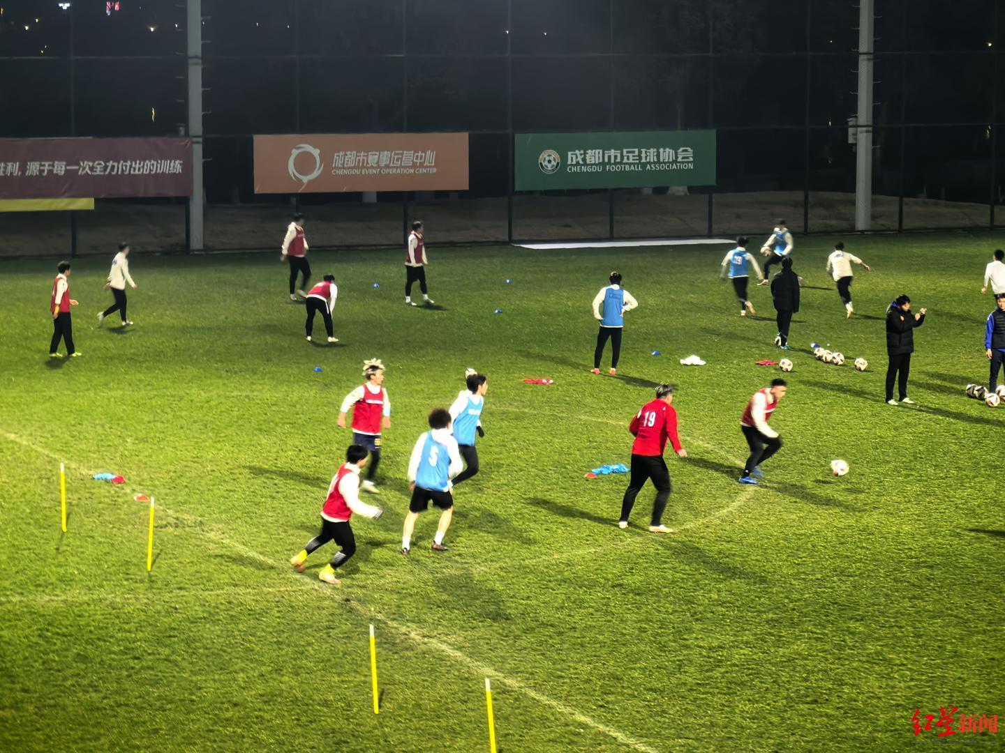 彩票-成都锦城队提前一个多月开始冬训，年龄最大球员每天跑动5000米