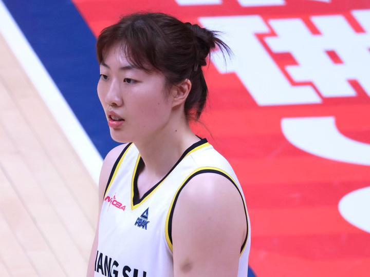 福利彩票-轰16分+4记三分！中国女篮24岁1米86王牌真稳：未来闯荡WNBA？